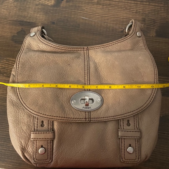 Fossil Maddox leather turn lock crossbody tan - Picture 7 of 8